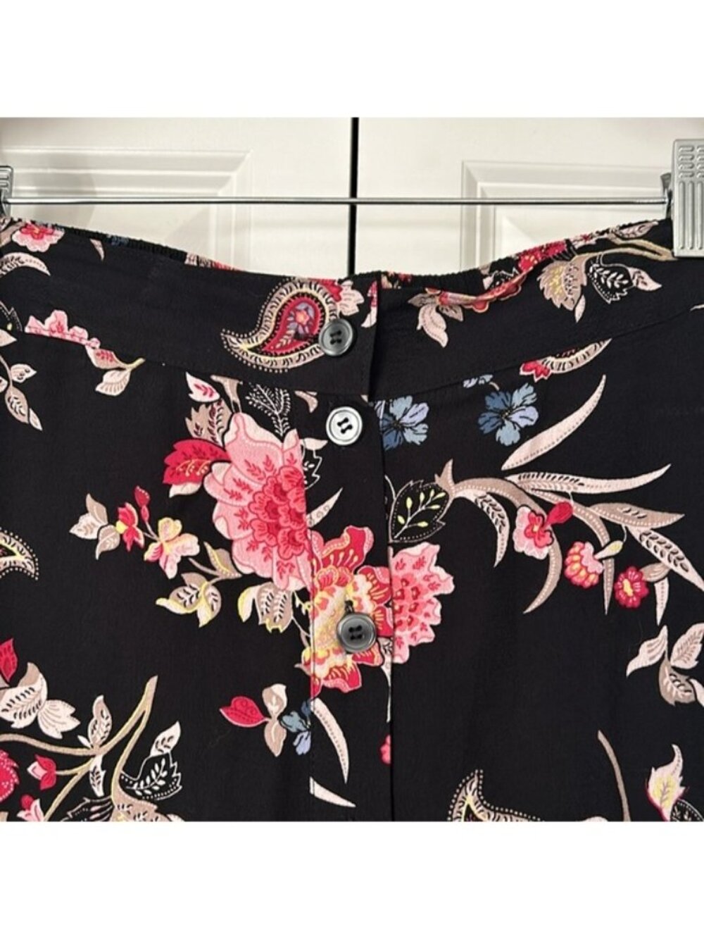 Floral front button down skirt - Picture 3 of 5